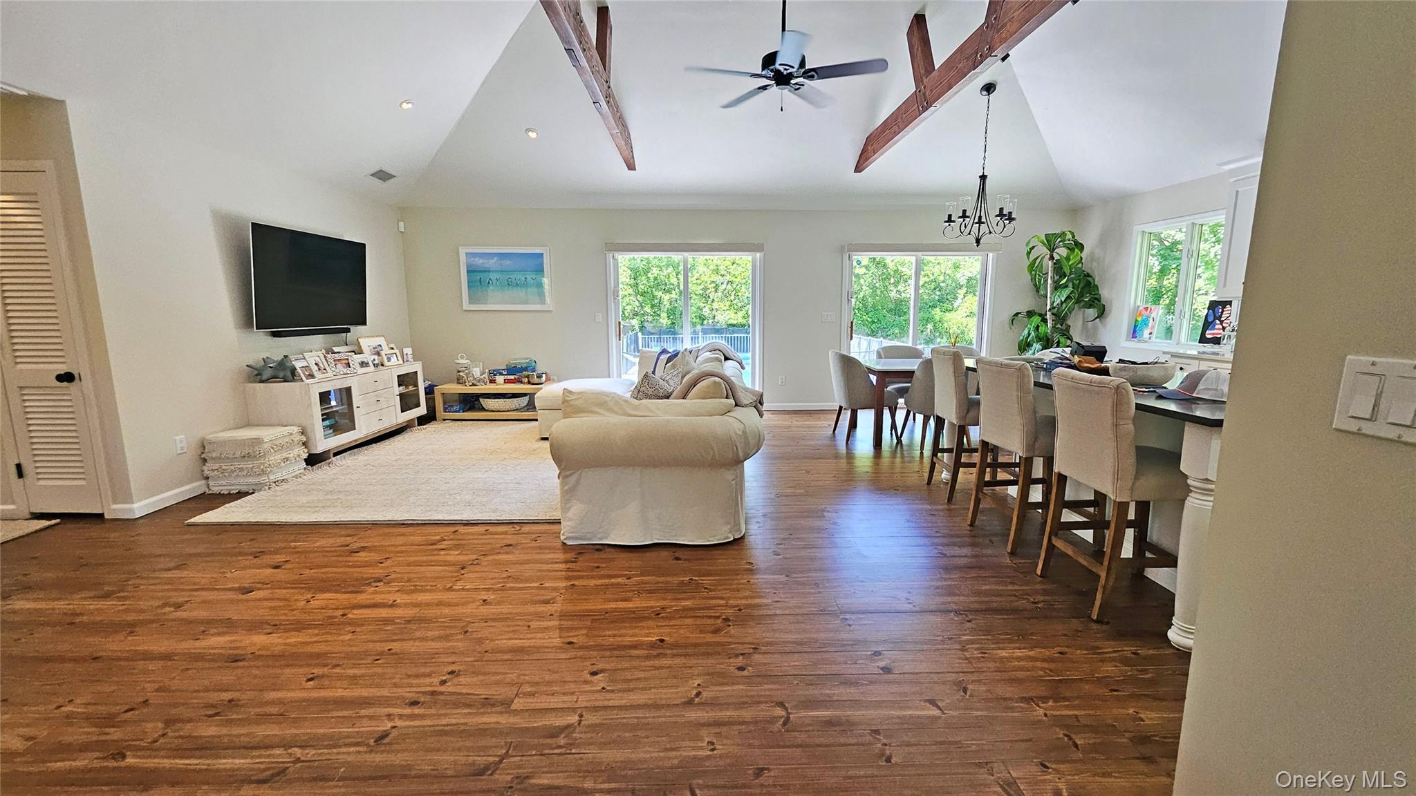 11 John Street, Westhampton Beach, NY 11978