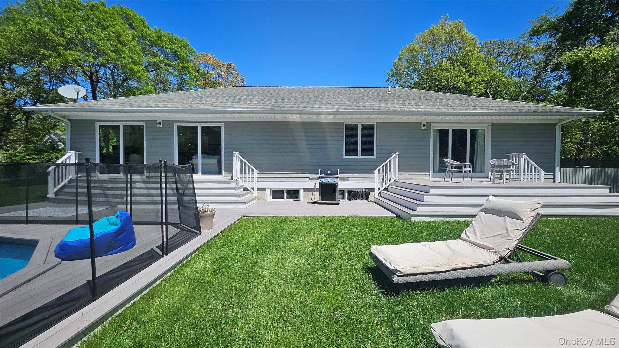 11 John Street, Westhampton Beach, NY 11978