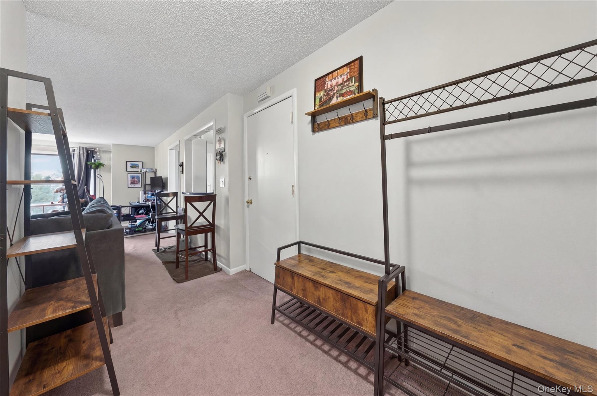 15 Kings Court, Nanuet, NY 10954