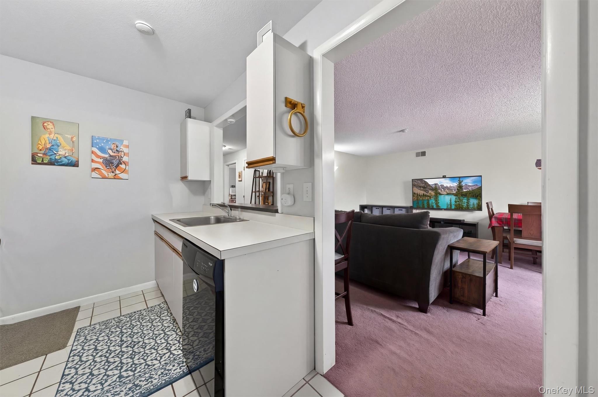 15 Kings Court, Nanuet, NY 10954