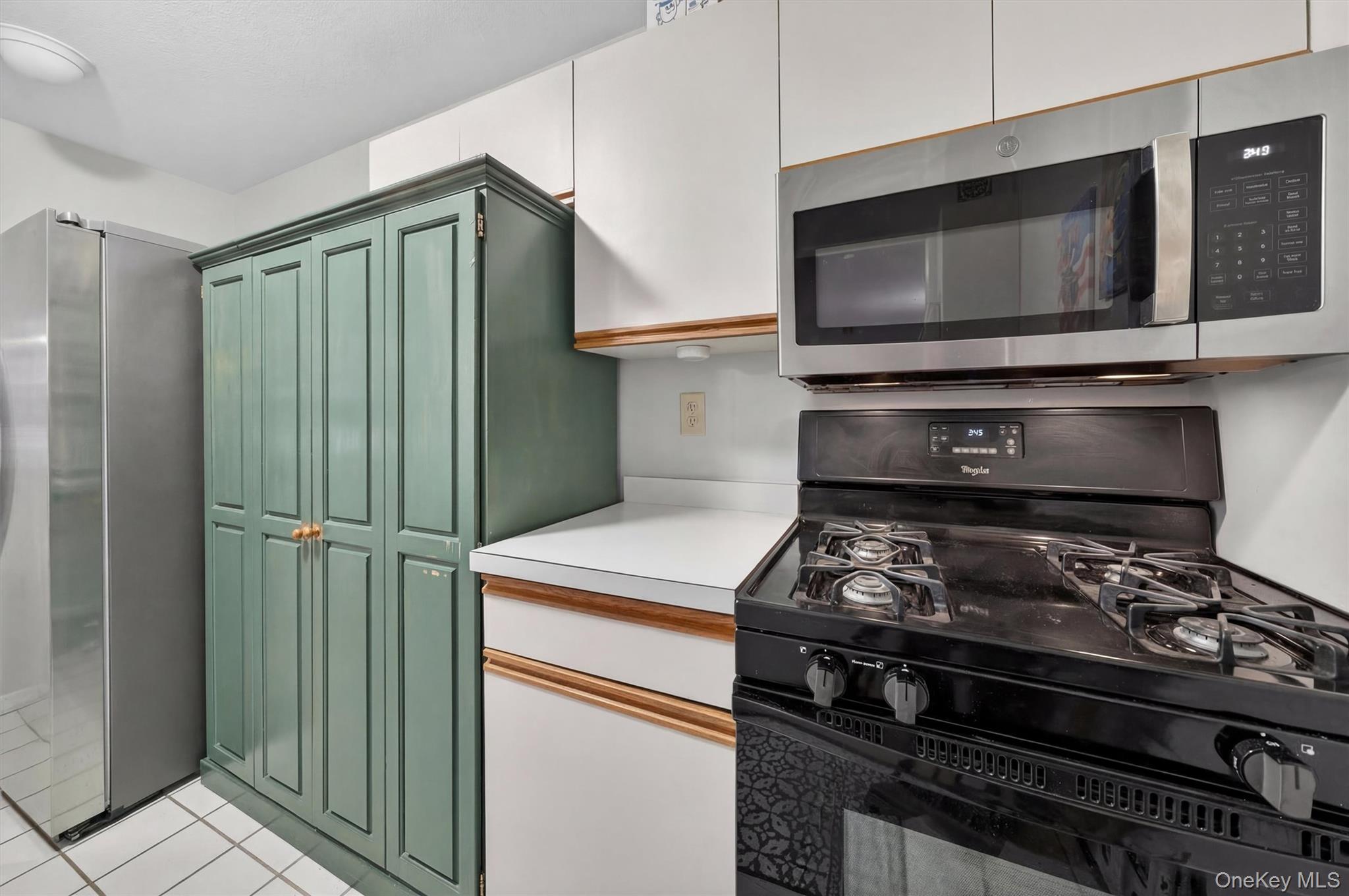 15 Kings Court, Nanuet, NY 10954