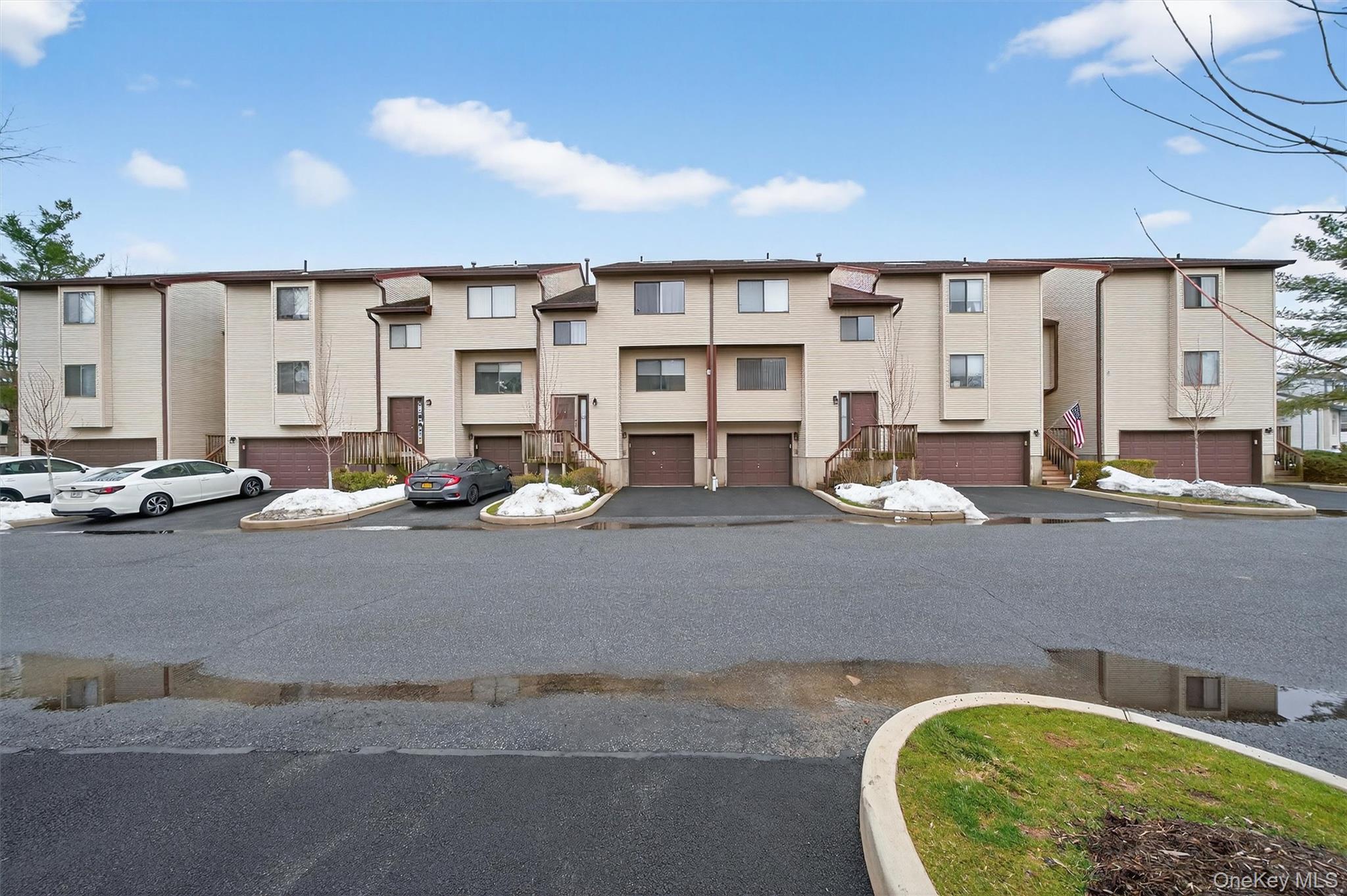 15 Kings Court, Nanuet, NY 10954