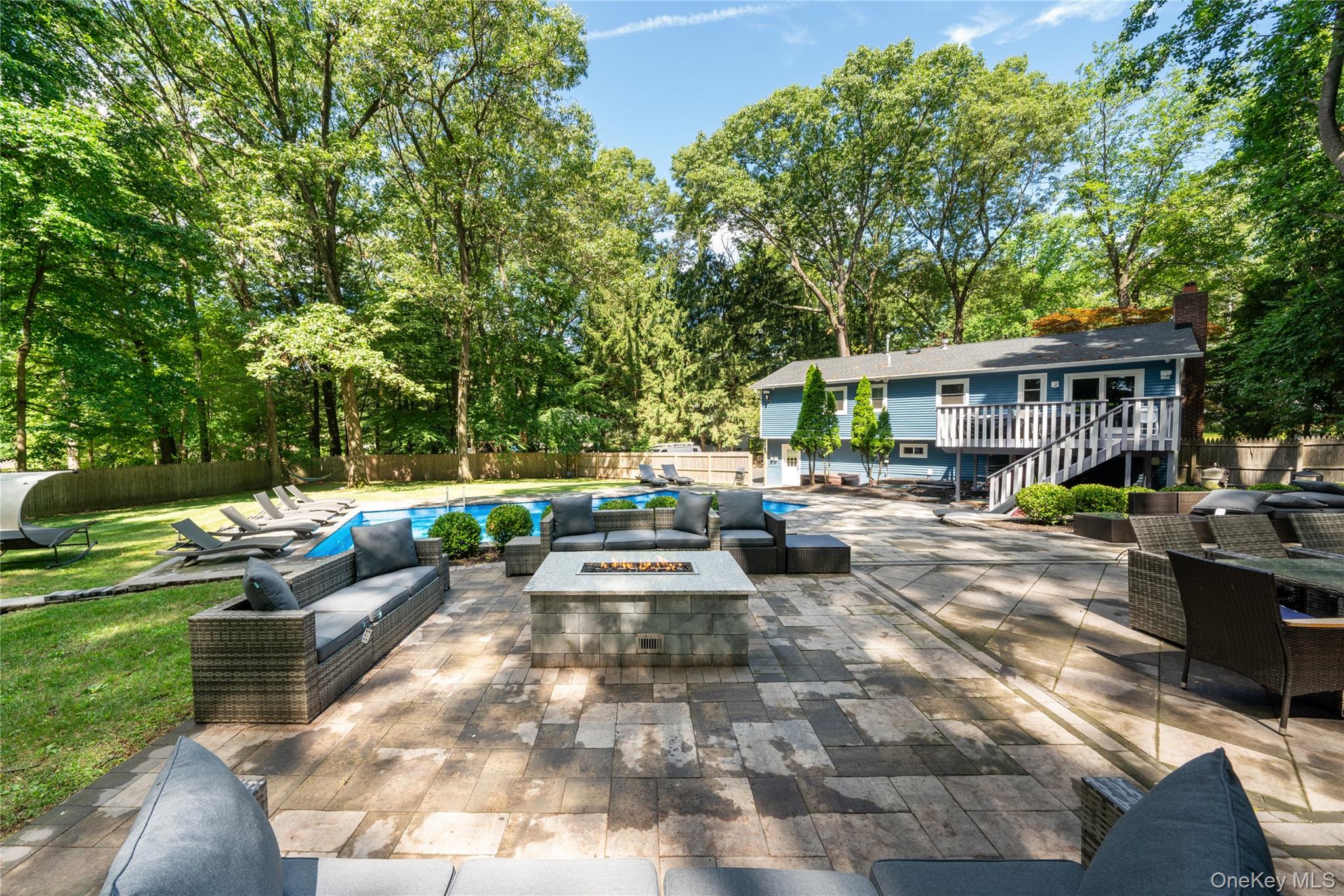 9 E Stemmer Lane, Suffern, NY 10901