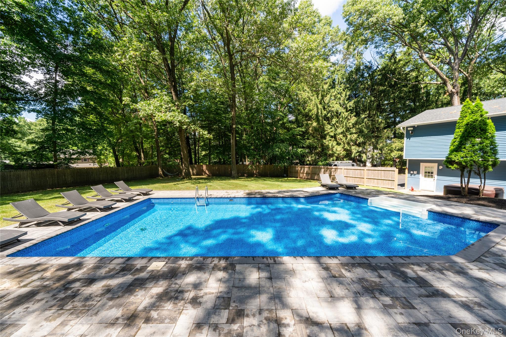 9 E Stemmer Lane, Suffern, NY 10901