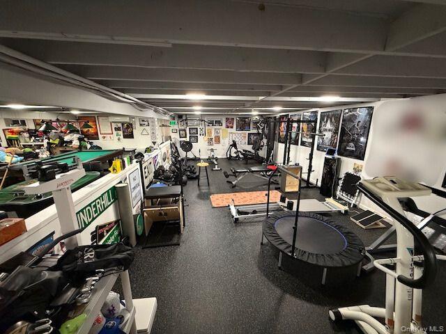 15 Tiber Road, Syosset, NY 11791