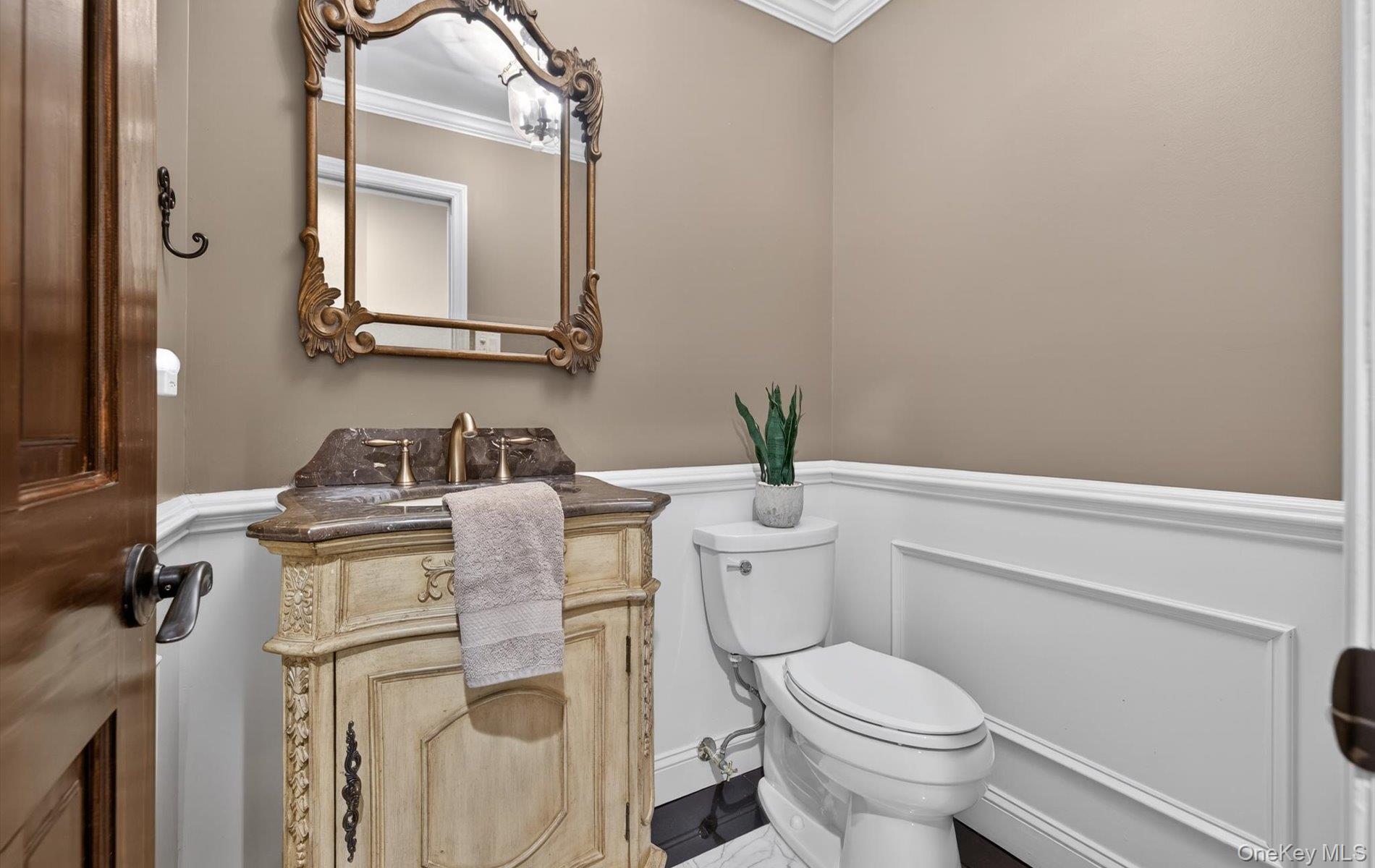 15 Tiber Road, Syosset, NY 11791