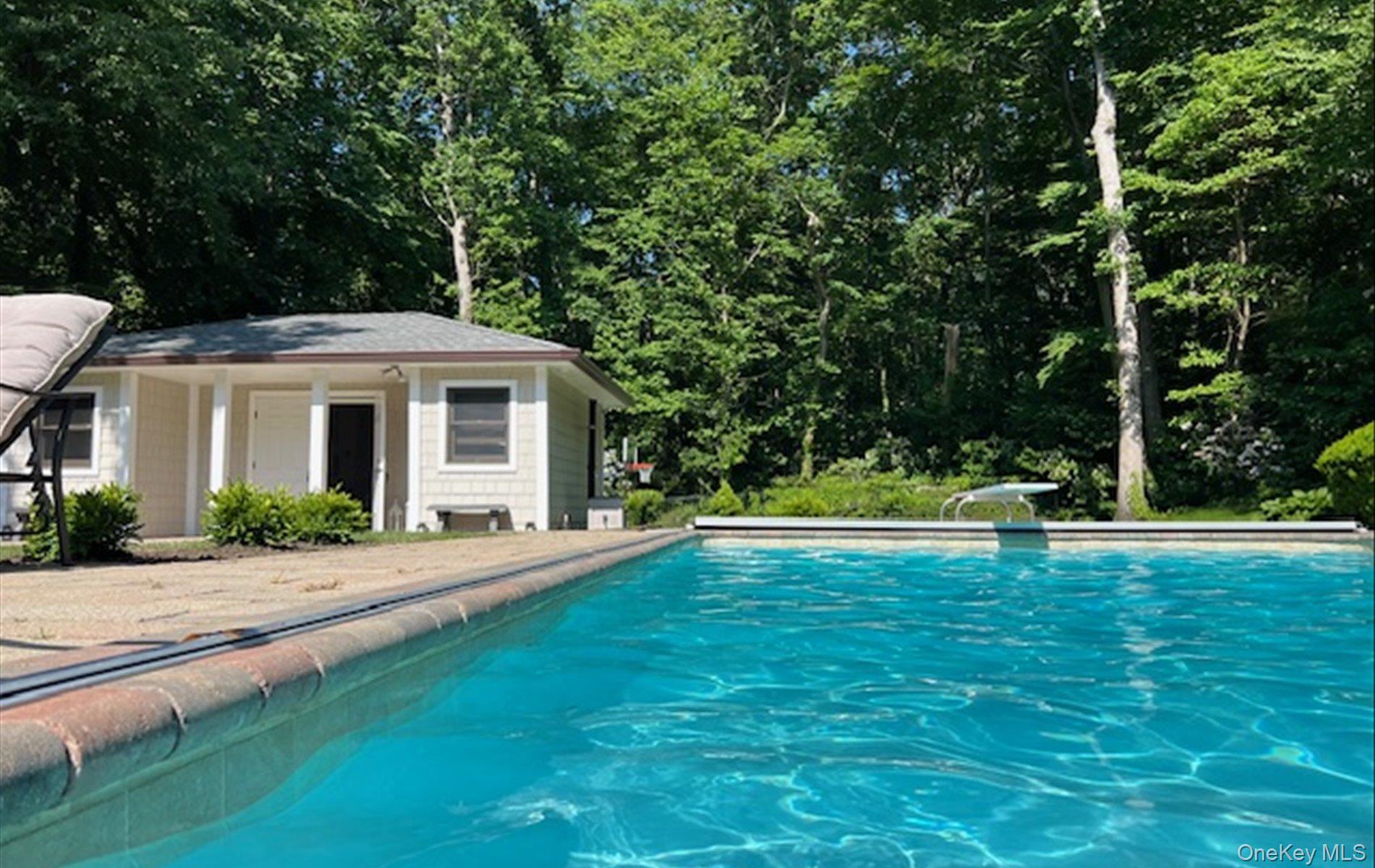 15 Tiber Road, Syosset, NY 11791