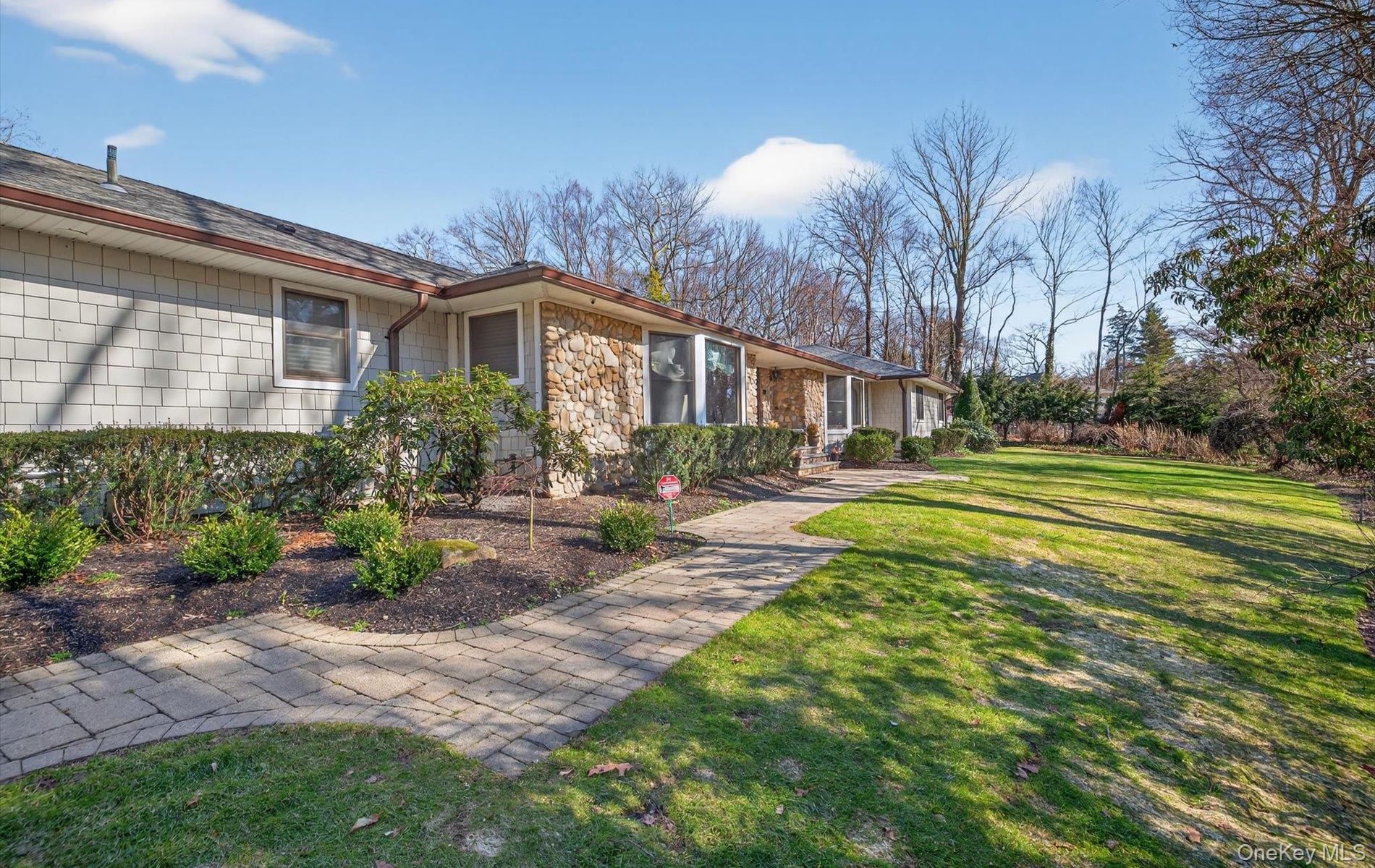 15 Tiber Road, Syosset, NY 11791