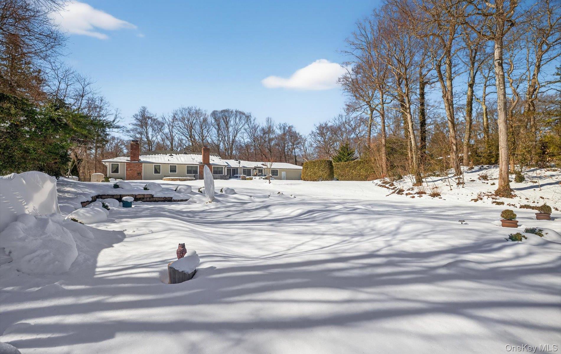 15 Tiber Road, Syosset, NY 11791