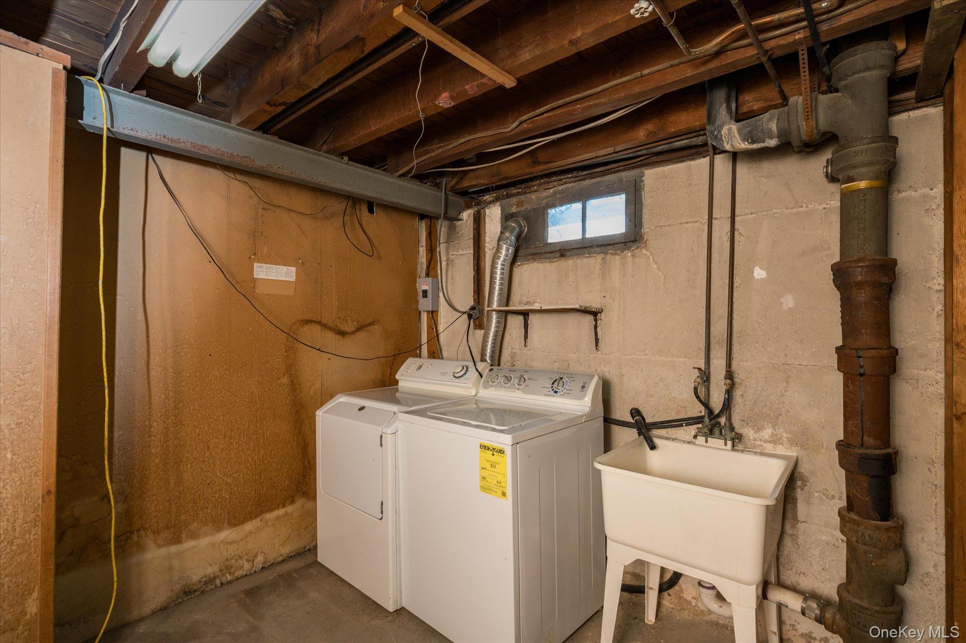 16 Seneca Drive, Massapequa, NY 11758