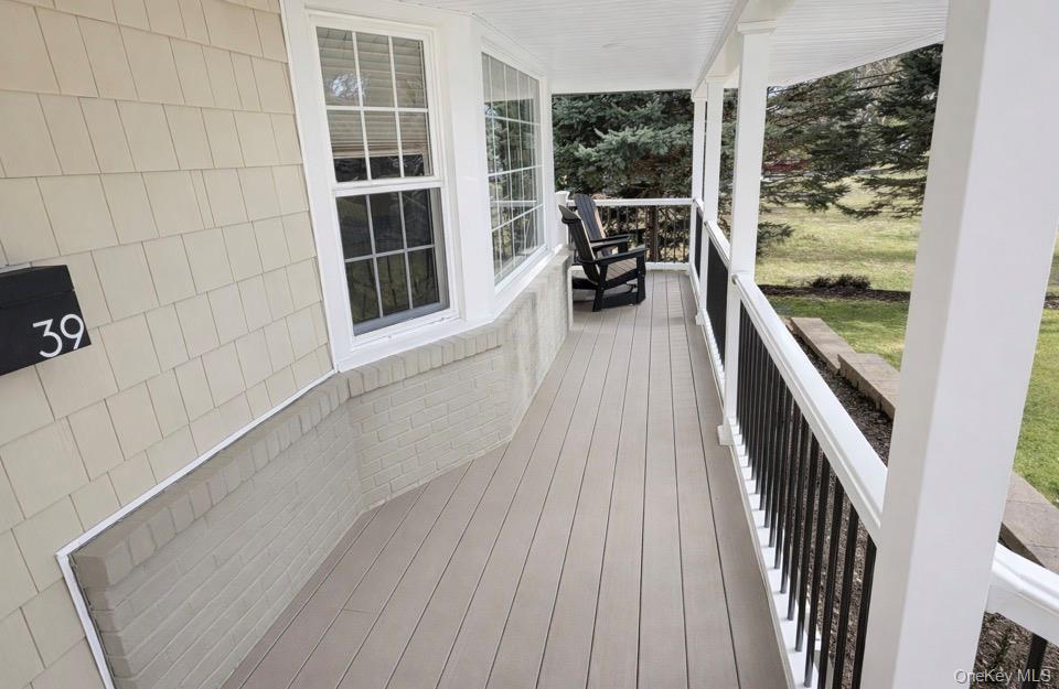 39 West Lane, Bay Shore, NY 11706