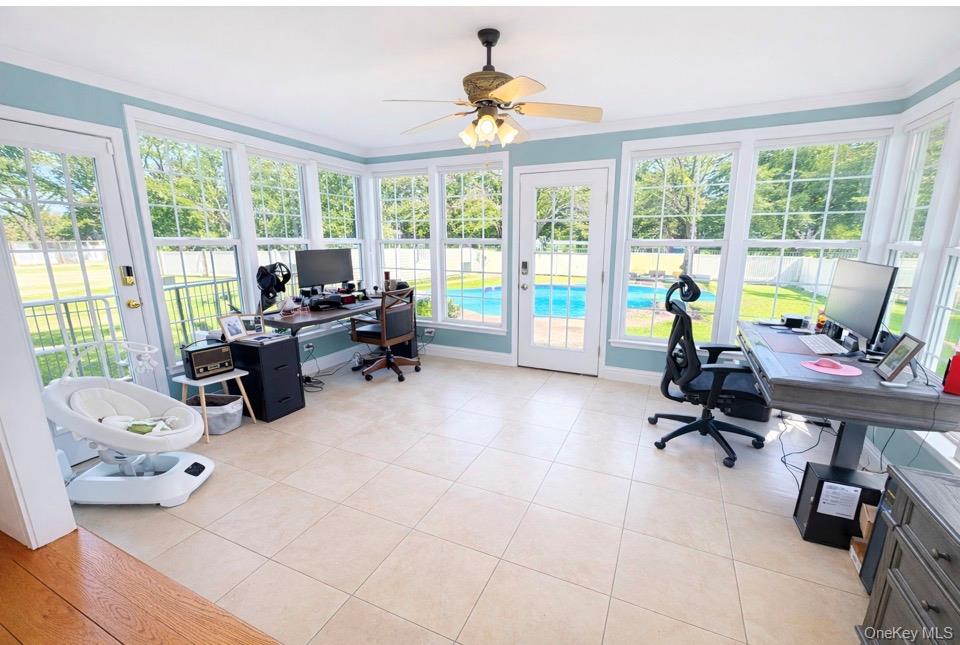 39 West Lane, Bay Shore, NY 11706