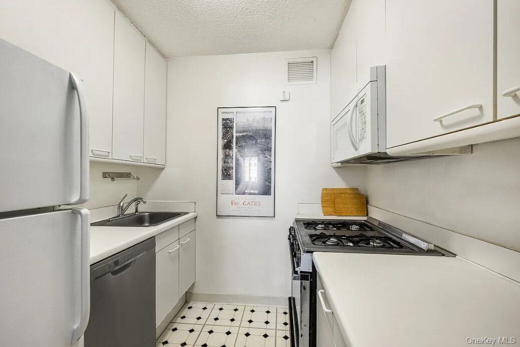 280 RECTOR Place # 3E, New York (Manhattan), NY 10280