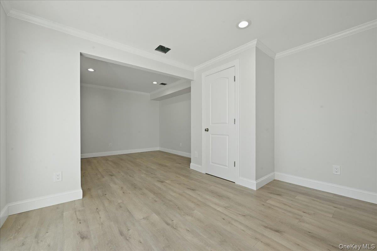 38 Bobolink Lane, Levittown, NY 11756