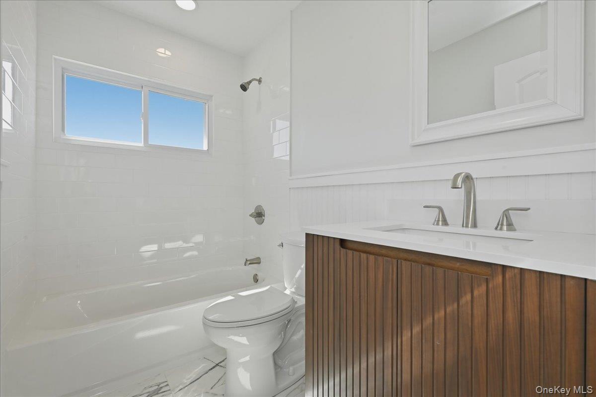 38 Bobolink Lane, Levittown, NY 11756