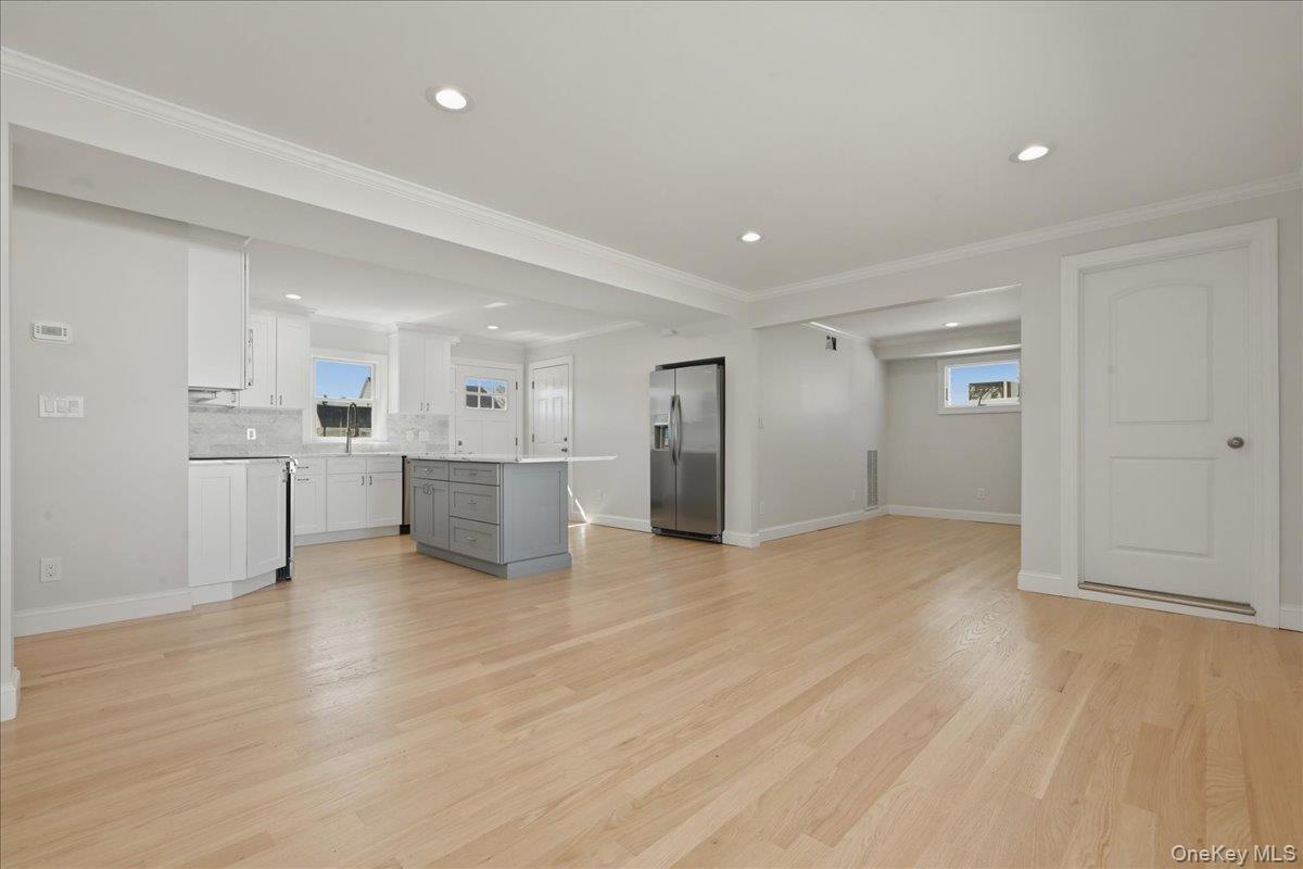 38 Bobolink Lane, Levittown, NY 11756