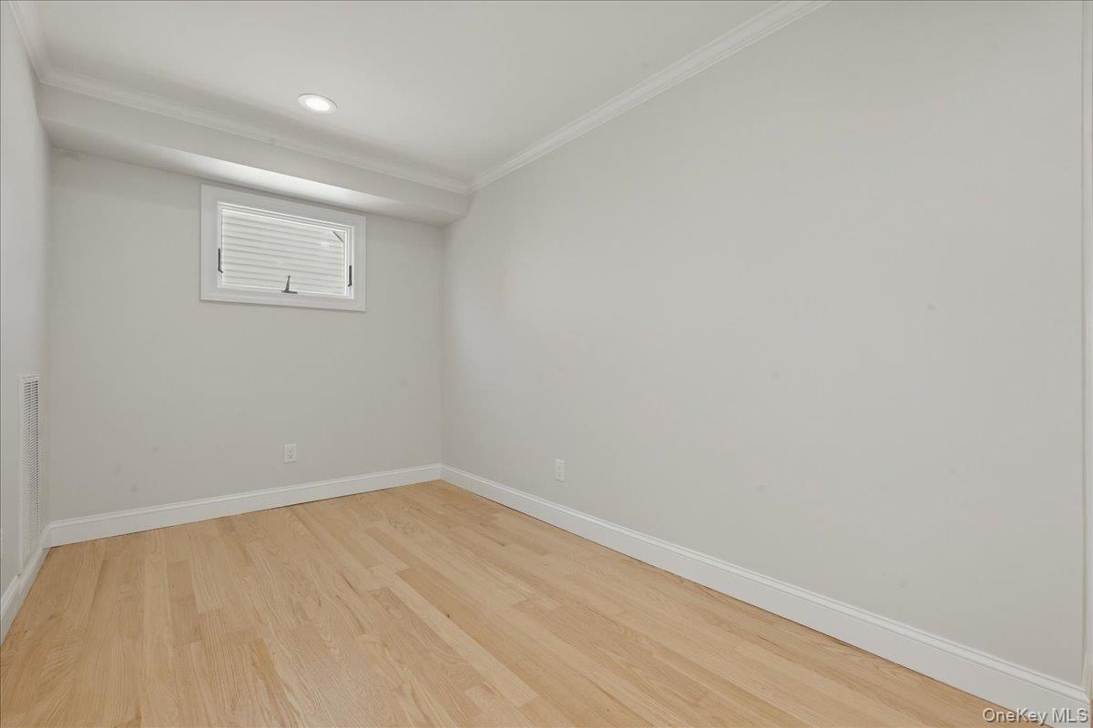 38 Bobolink Lane, Levittown, NY 11756