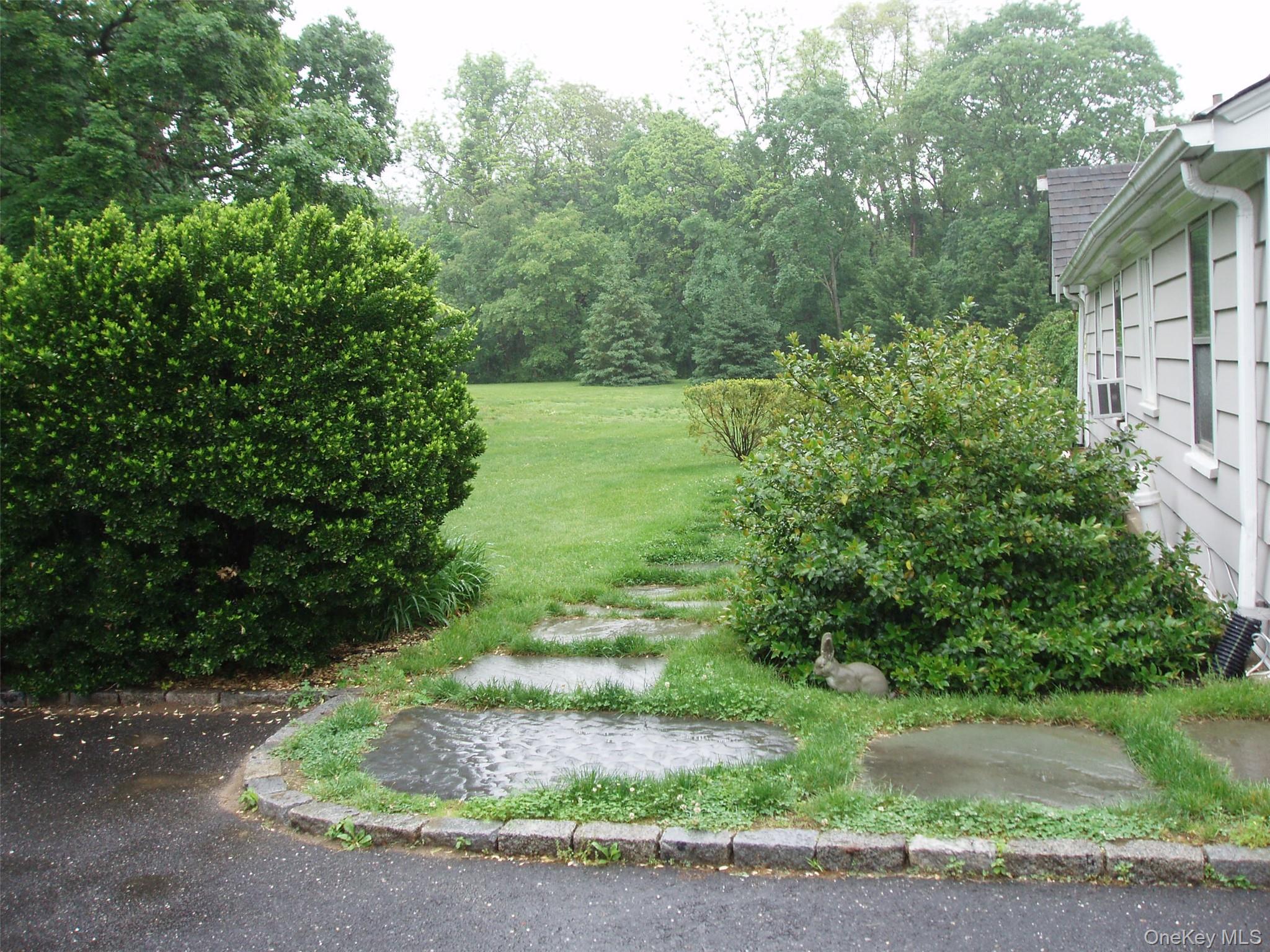 953 Ripley Lane, Oyster Bay, NY 11771