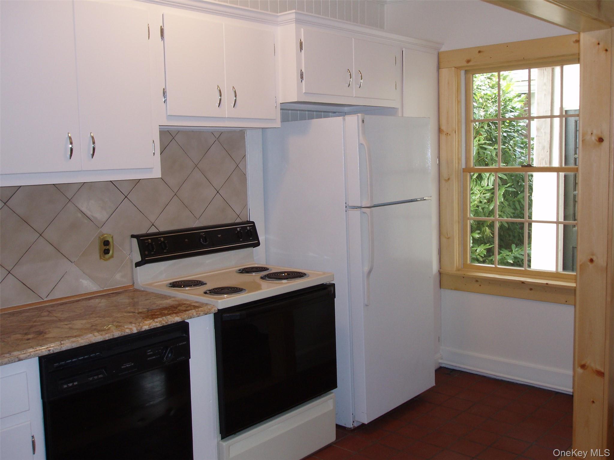 953 Ripley Lane, Oyster Bay, NY 11771