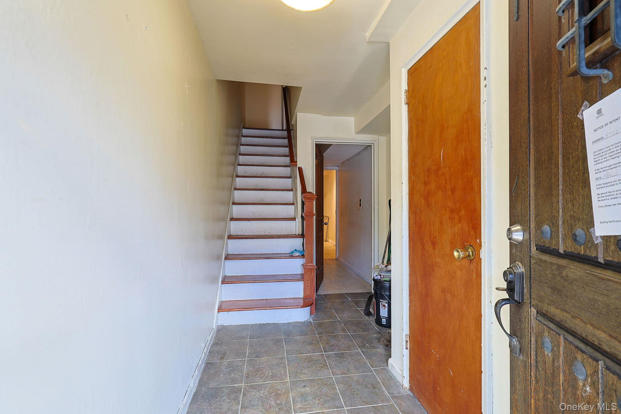 877 E 223rd Street, Bronx, NY 10466