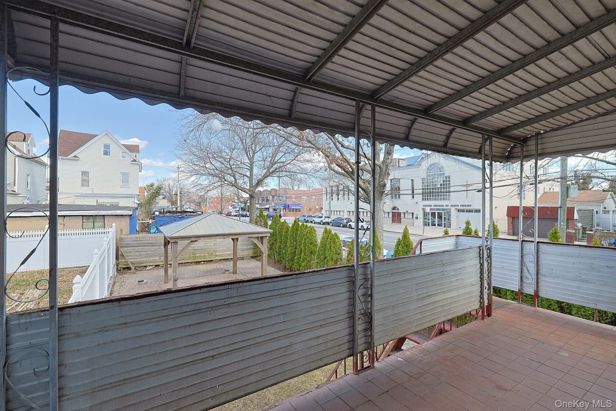 877 E 223rd Street, Bronx, NY 10466