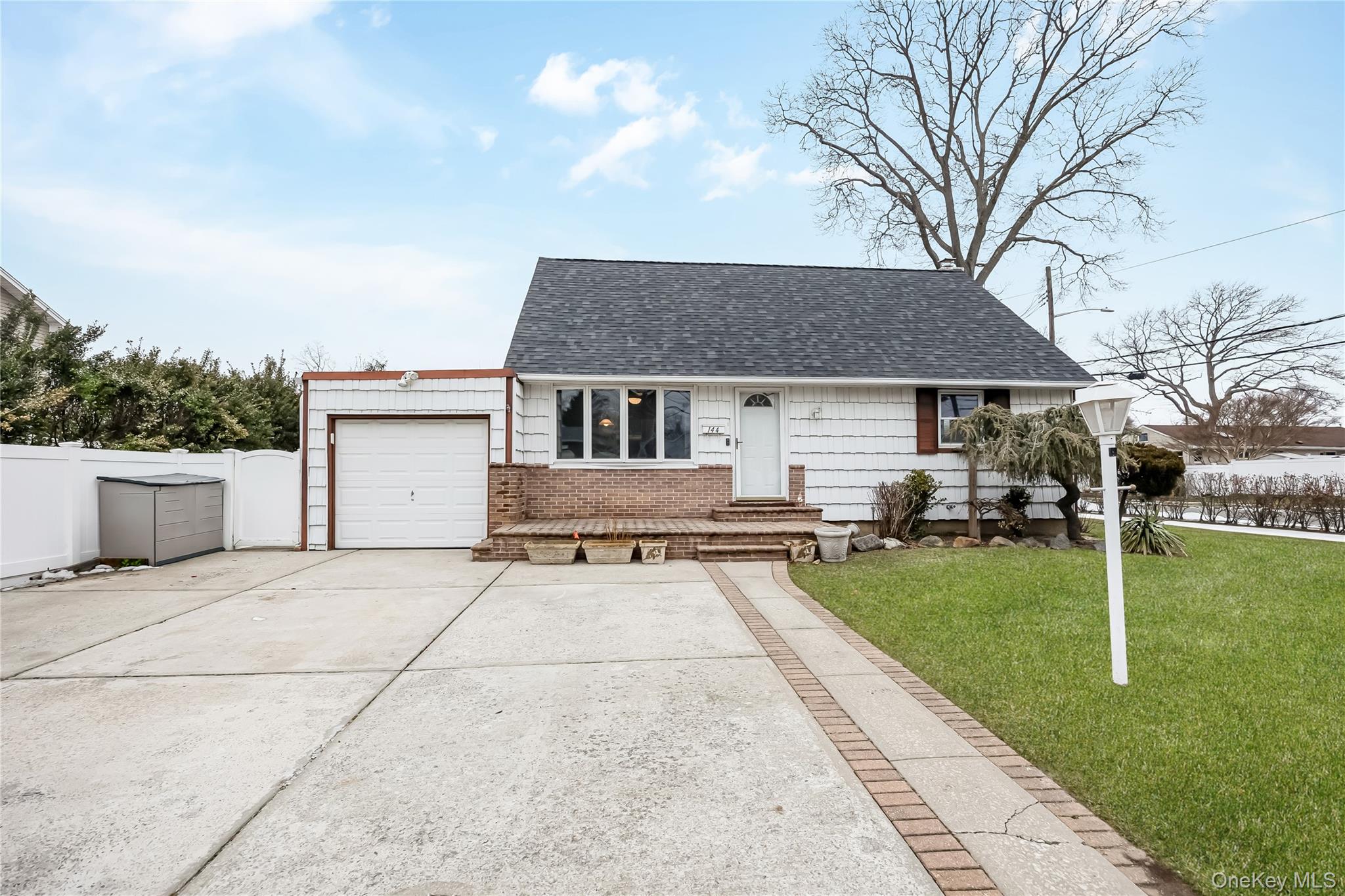 144 Broadway, Massapequa Park, NY 11762