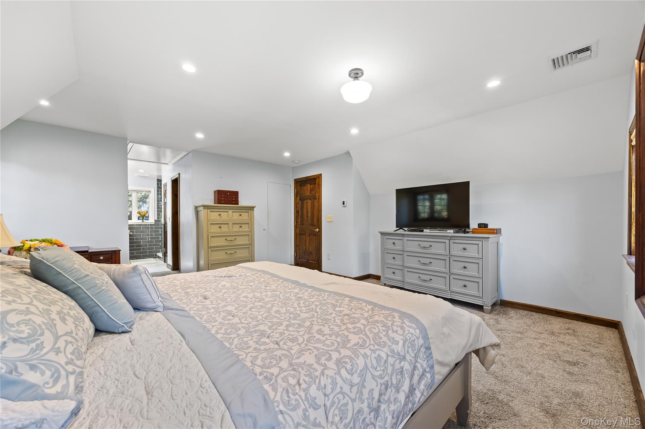 378 Beverly Road, Douglaston, NY 11363