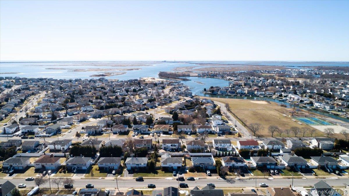 34 Jackson Place, Massapequa, NY 11758