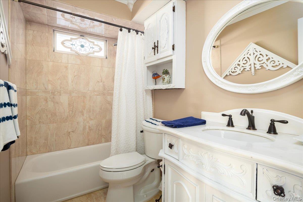 34 Jackson Place, Massapequa, NY 11758