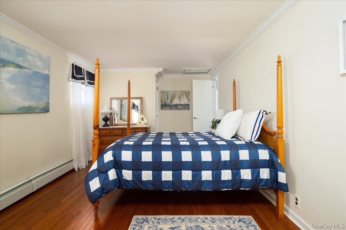 34 Jackson Place, Massapequa, NY 11758