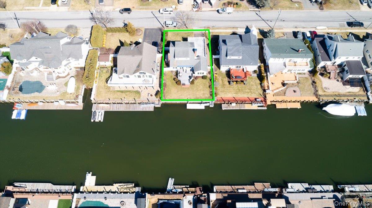 34 Jackson Place, Massapequa, NY 11758