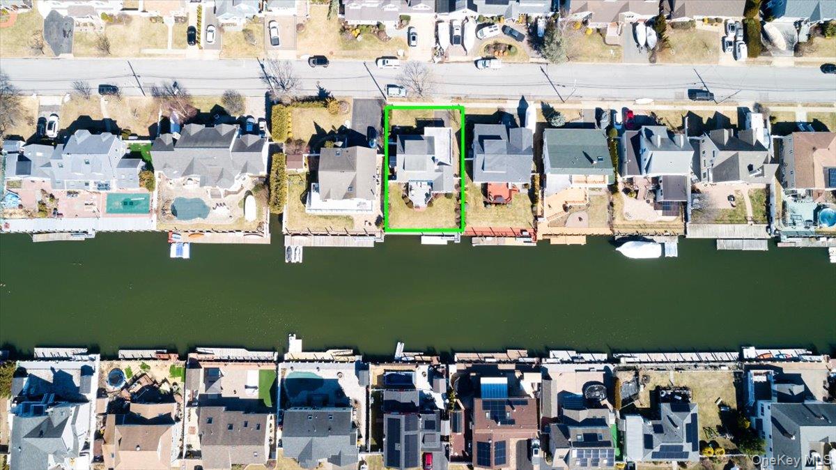 34 Jackson Place, Massapequa, NY 11758