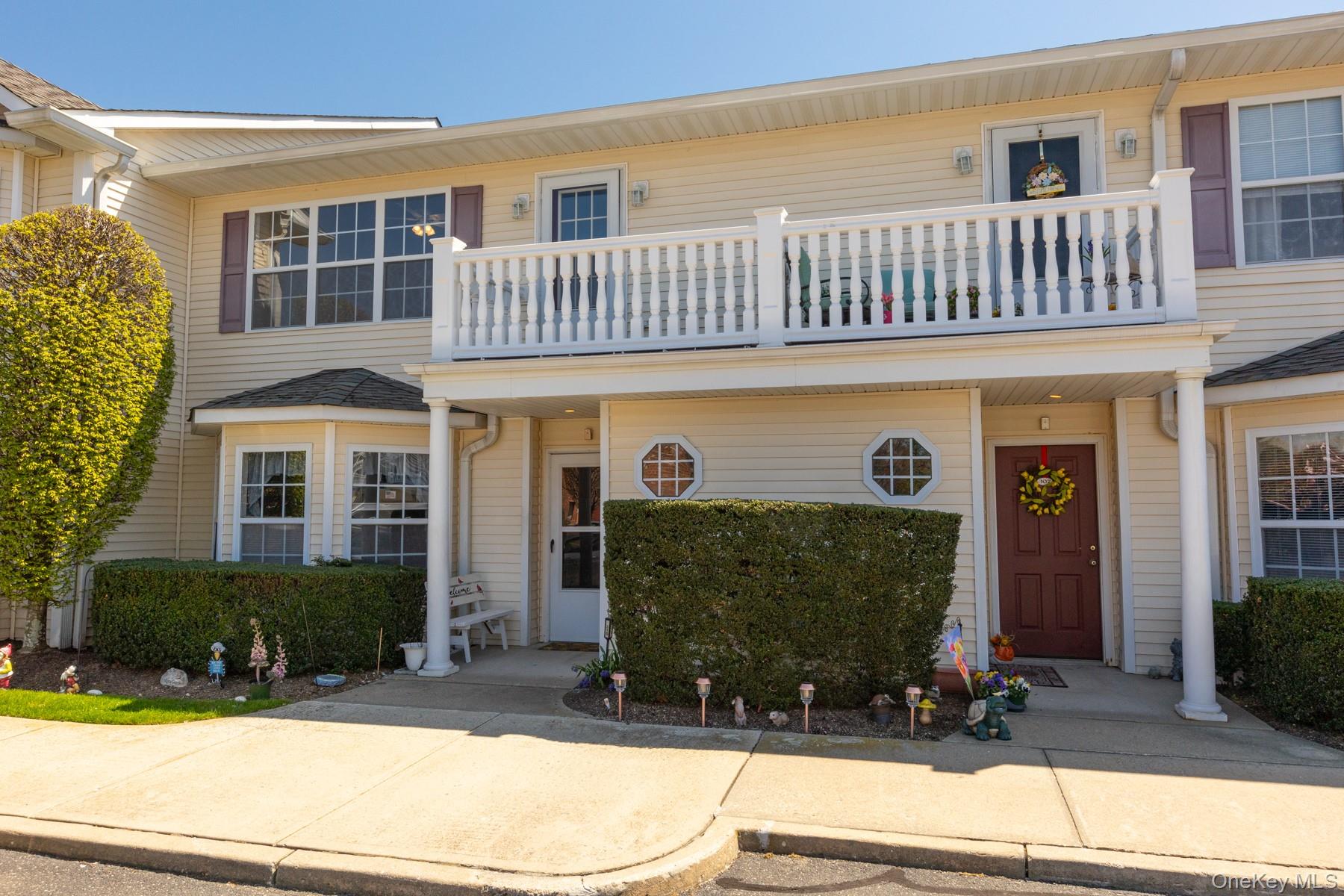 314 Flurry Lane, West Babylon, NY 11704