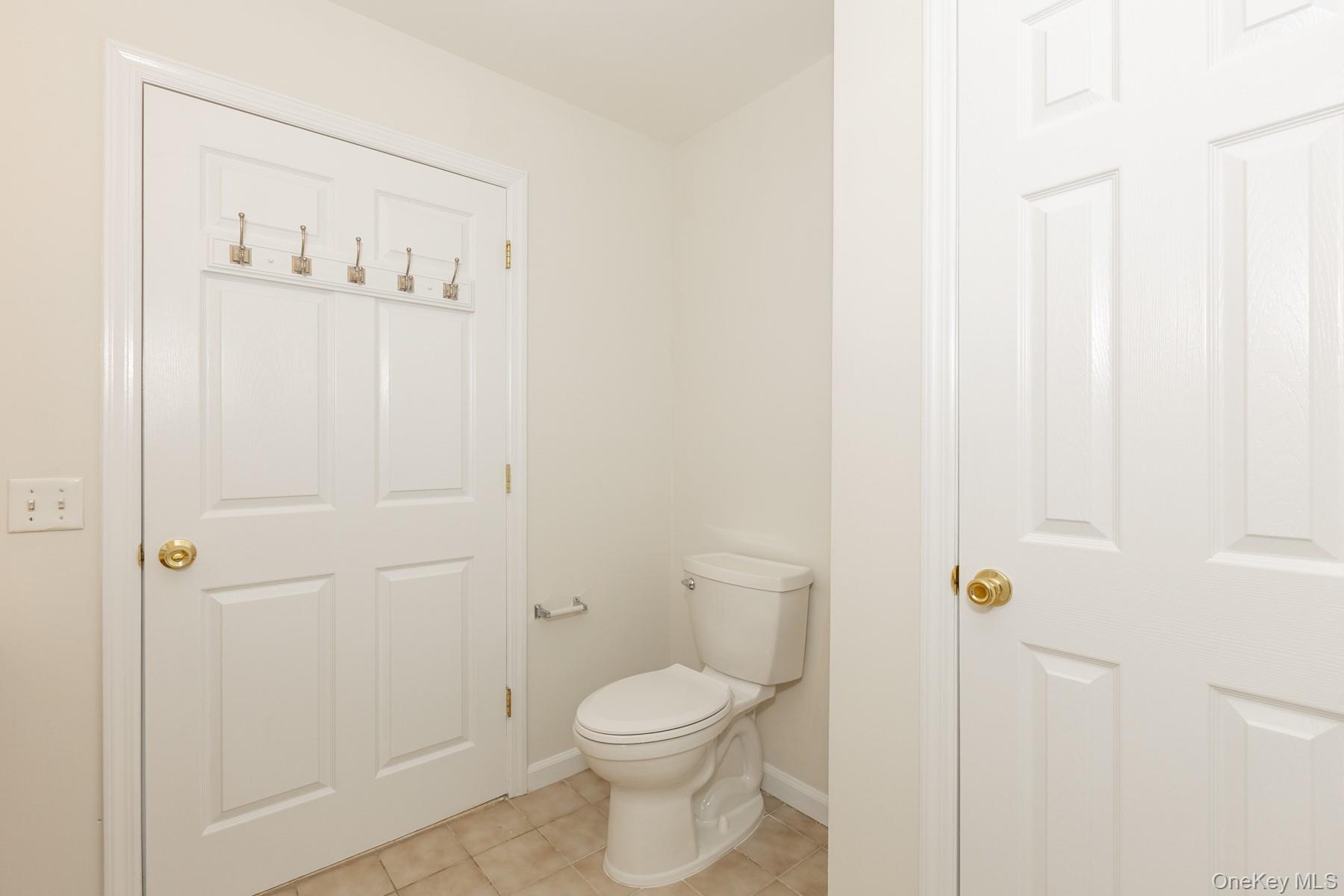 314 Flurry Lane, West Babylon, NY 11704