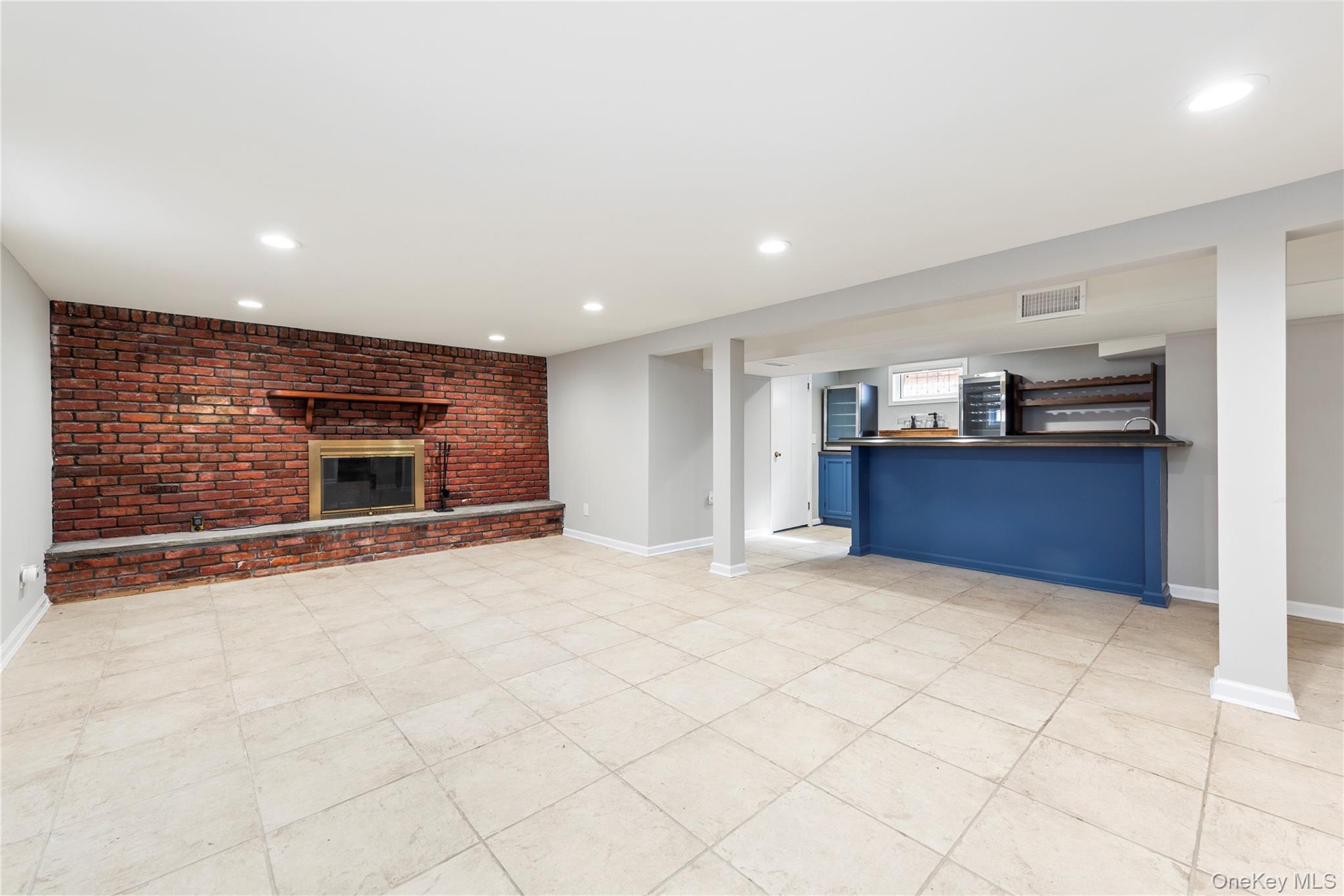 2615 Clearview Expressway, Bayside, NY 11360