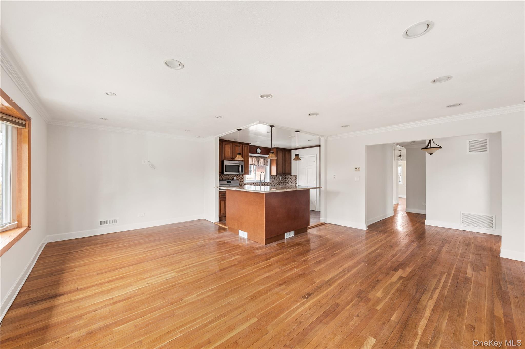 2615 Clearview Expressway, Bayside, NY 11360