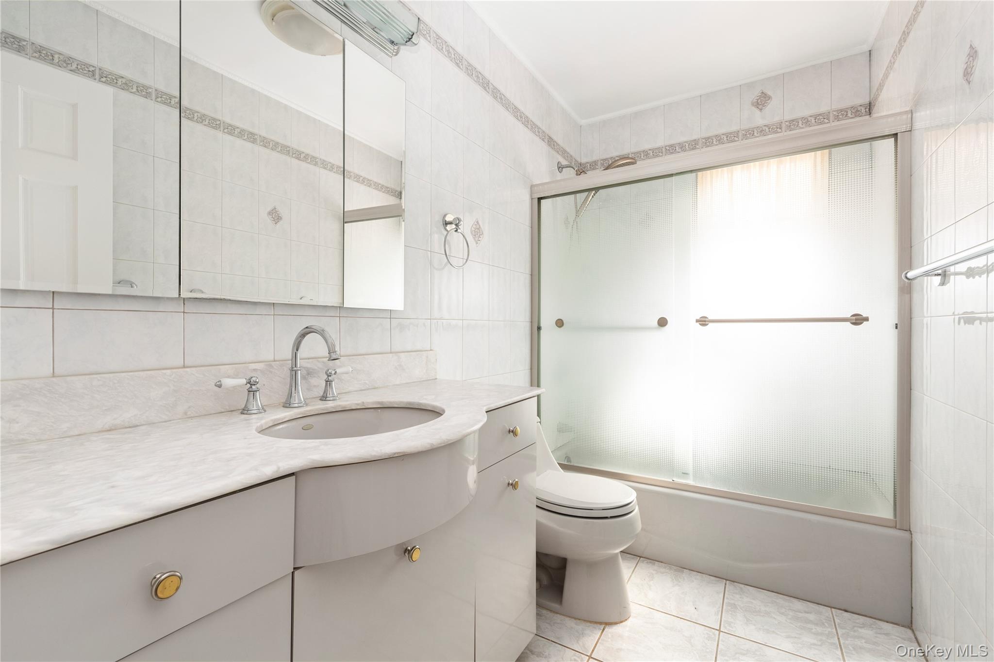 2615 Clearview Expressway, Bayside, NY 11360