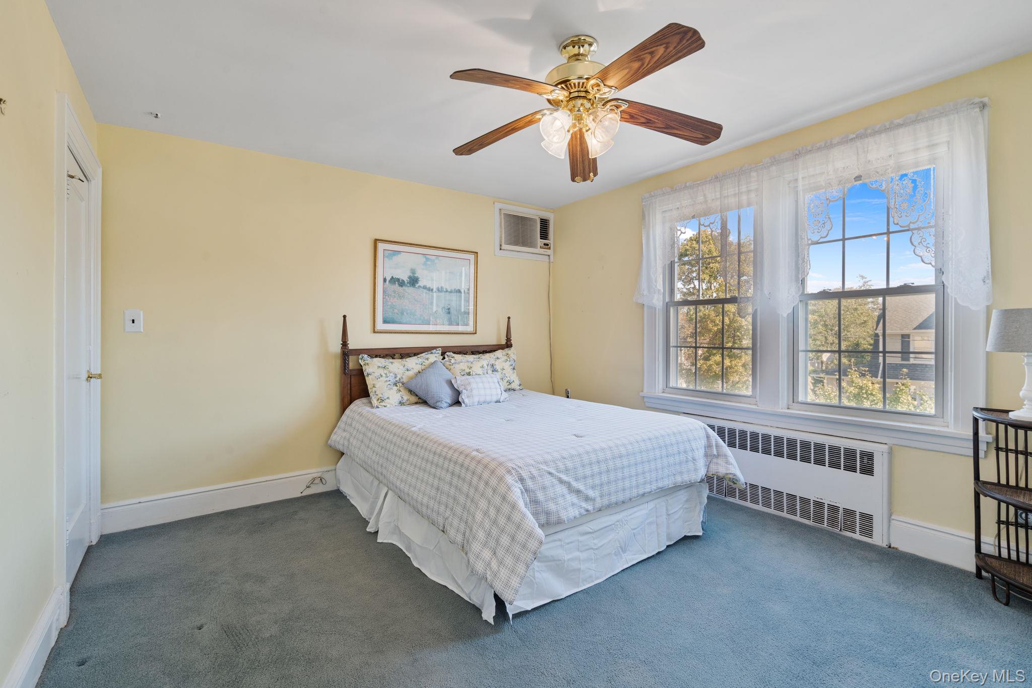 29 Summit Avenue, Lynbrook, NY 11563