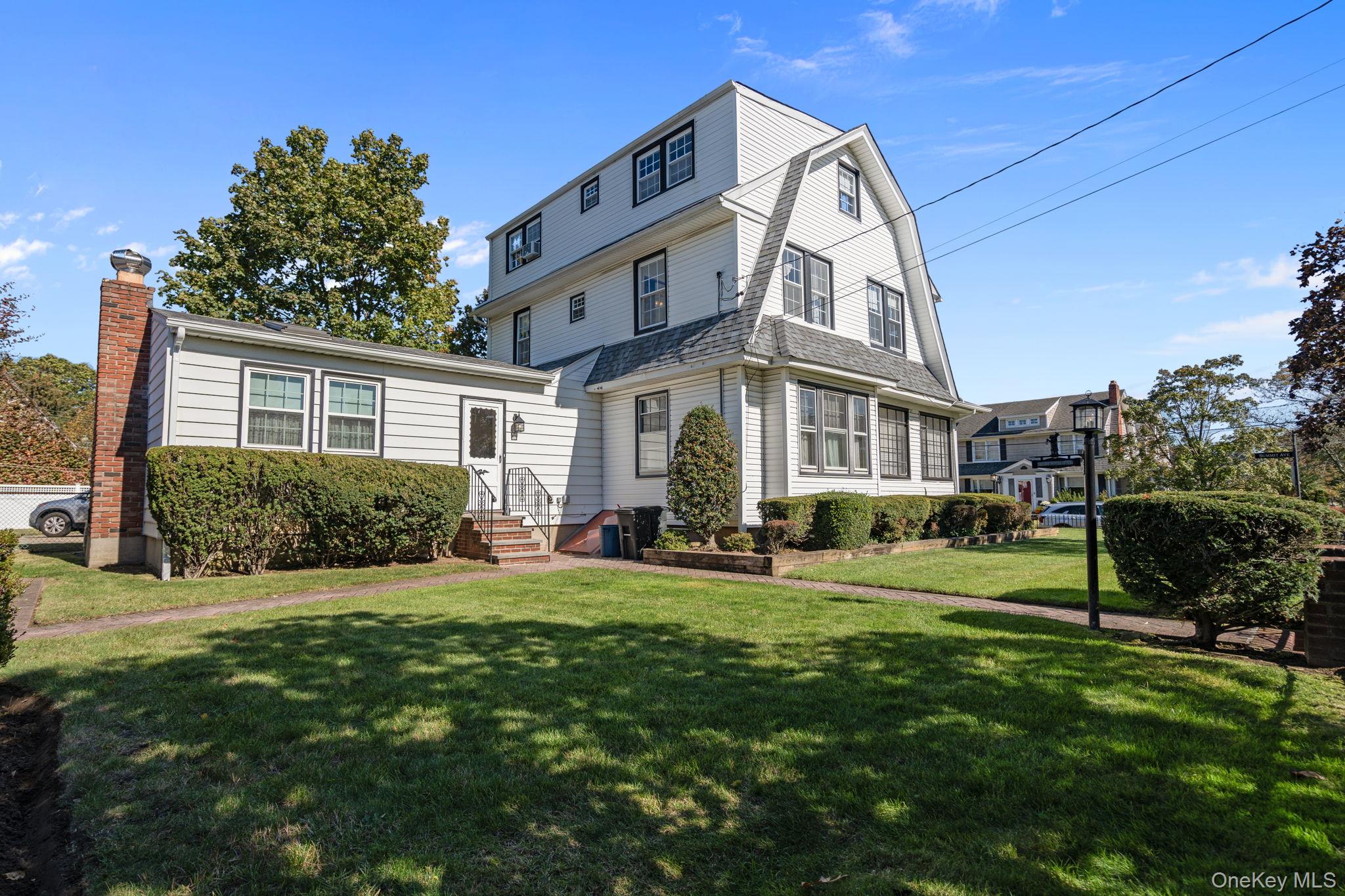 29 Summit Avenue, Lynbrook, NY 11563