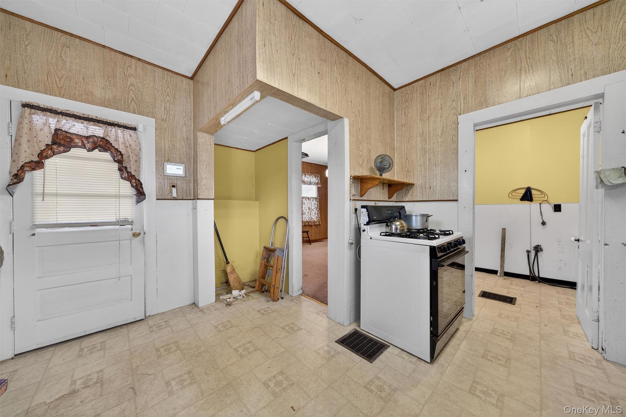 195 W Main Street, Port Jervis, NY 12771