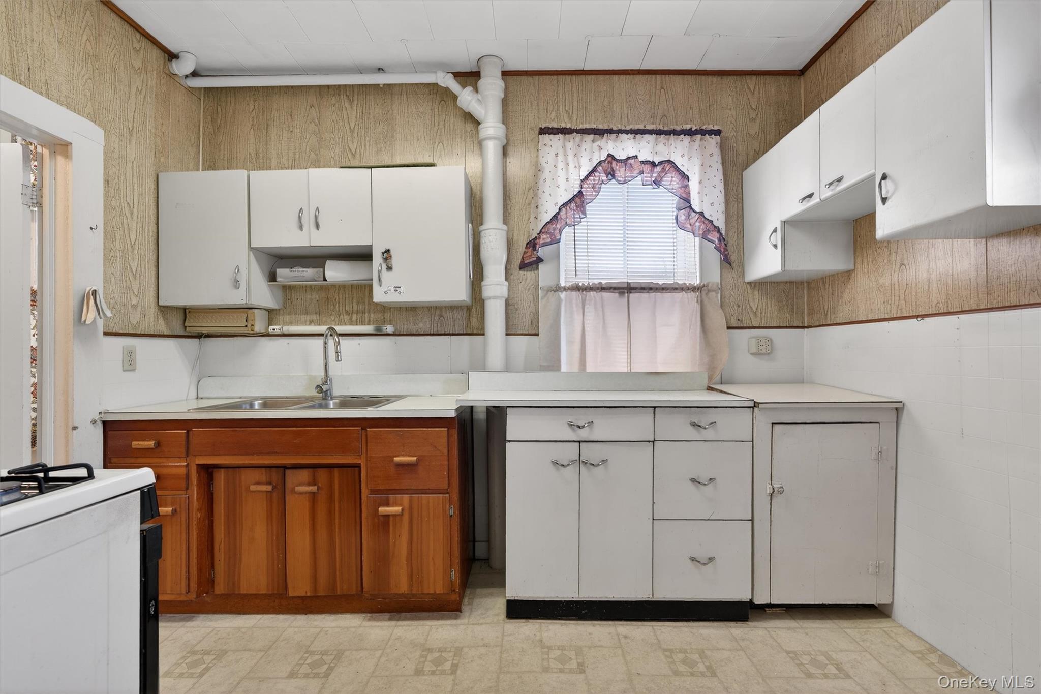 195 W Main Street, Port Jervis, NY 12771