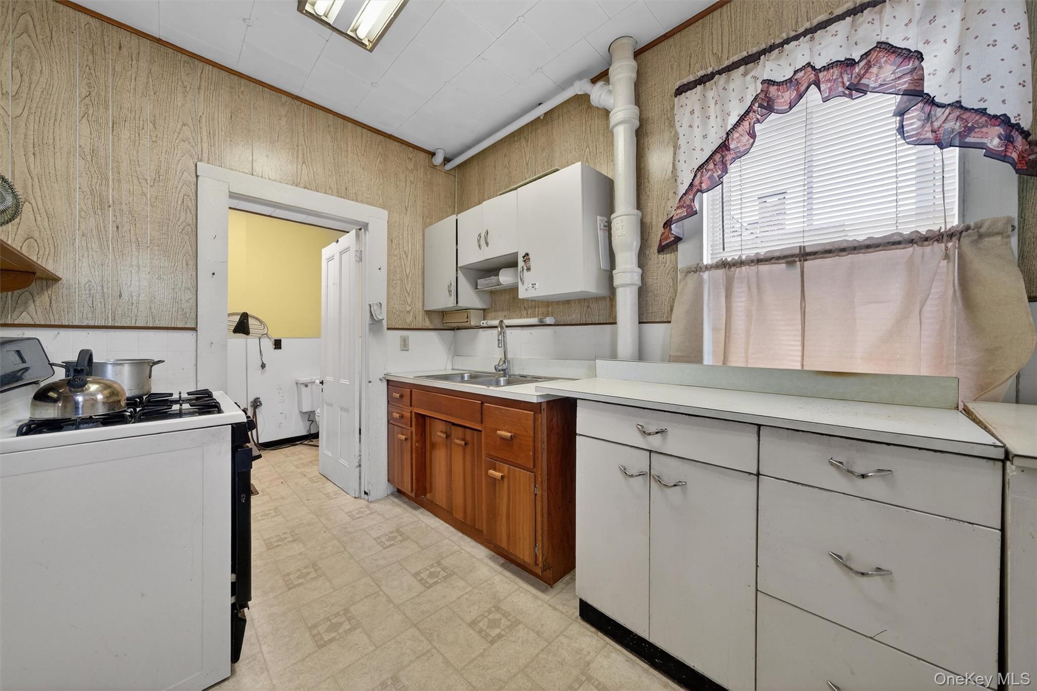 195 W Main Street, Port Jervis, NY 12771