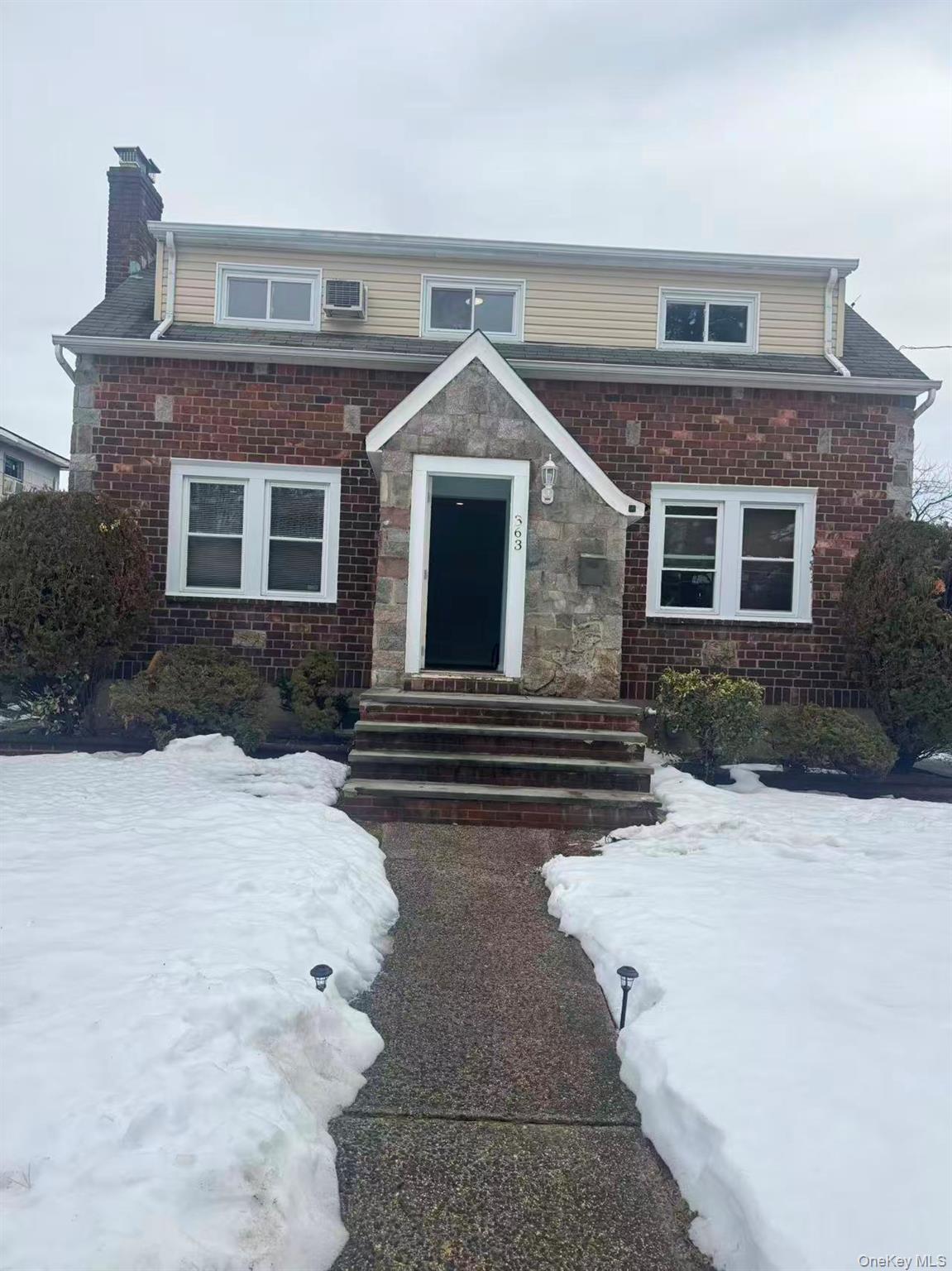 363 Clarendon Road, Uniondale, NY 11553