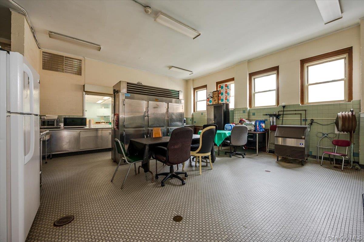 1346 Broadway, Hewlett, NY 11557