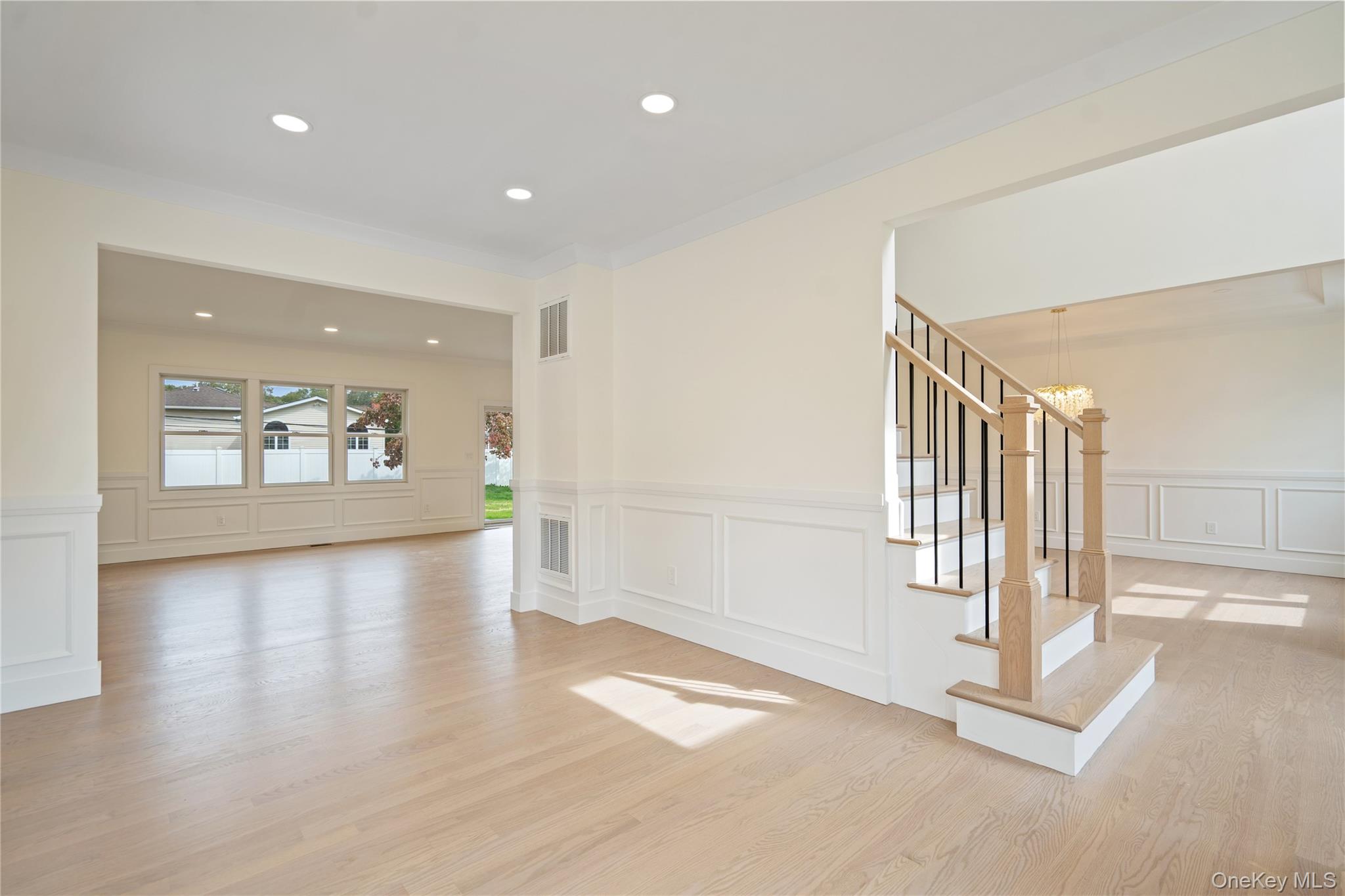 27A Belmont Circle, Syosset, NY 11791