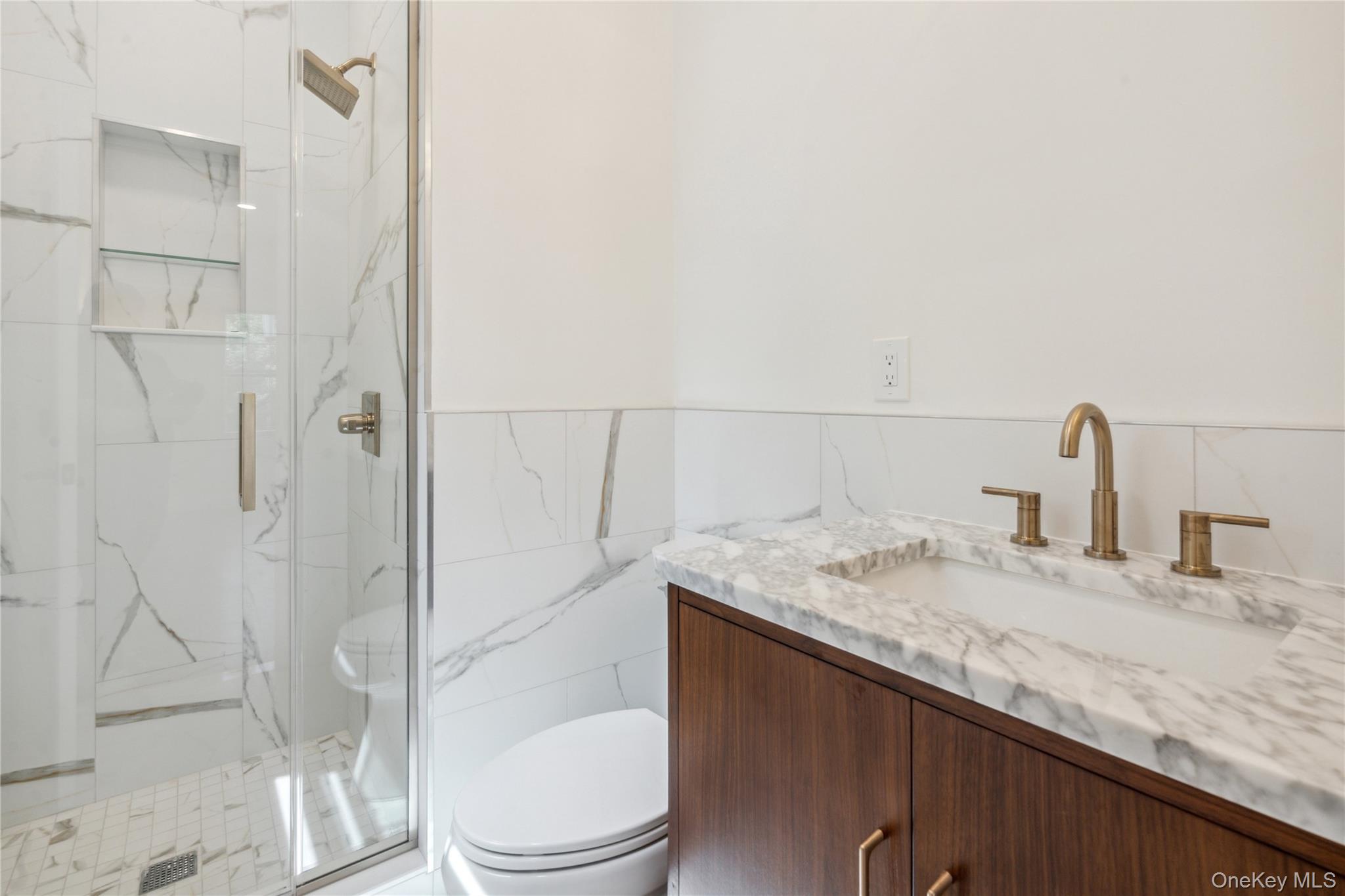 27A Belmont Circle, Syosset, NY 11791