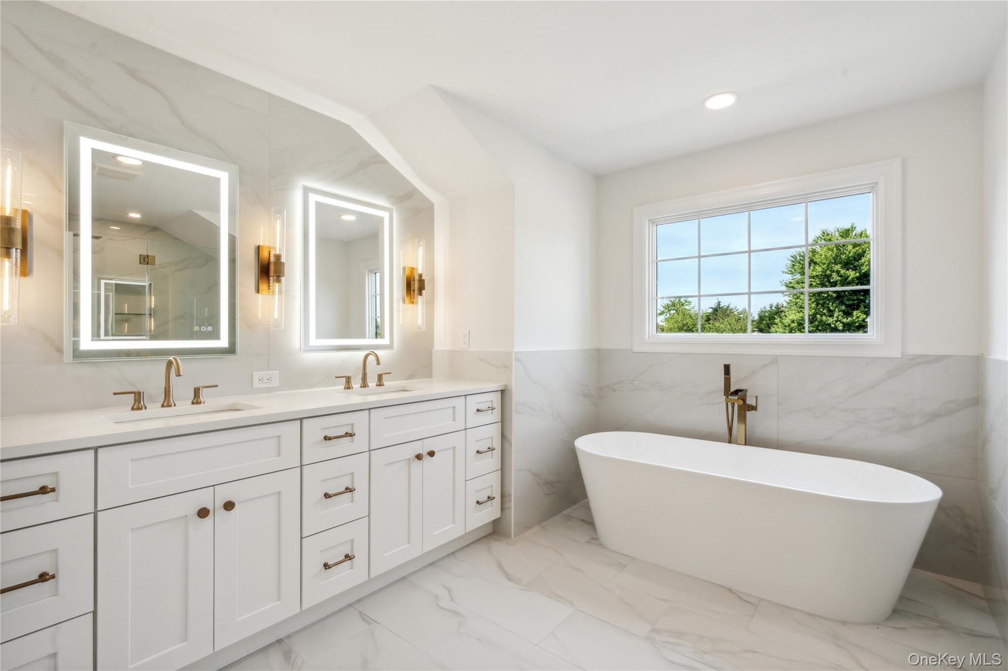 27A Belmont Circle, Syosset, NY 11791