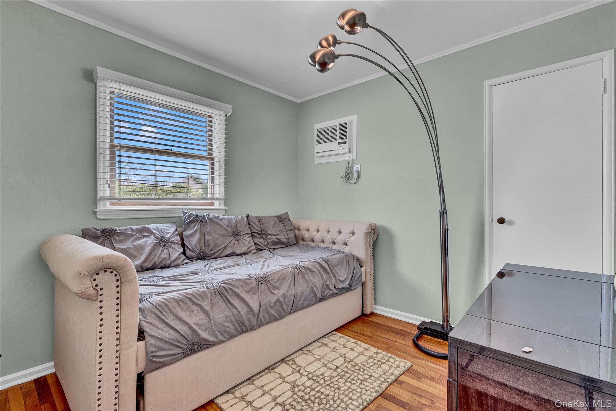 18 Frost Lane, Greenlawn, NY 11740