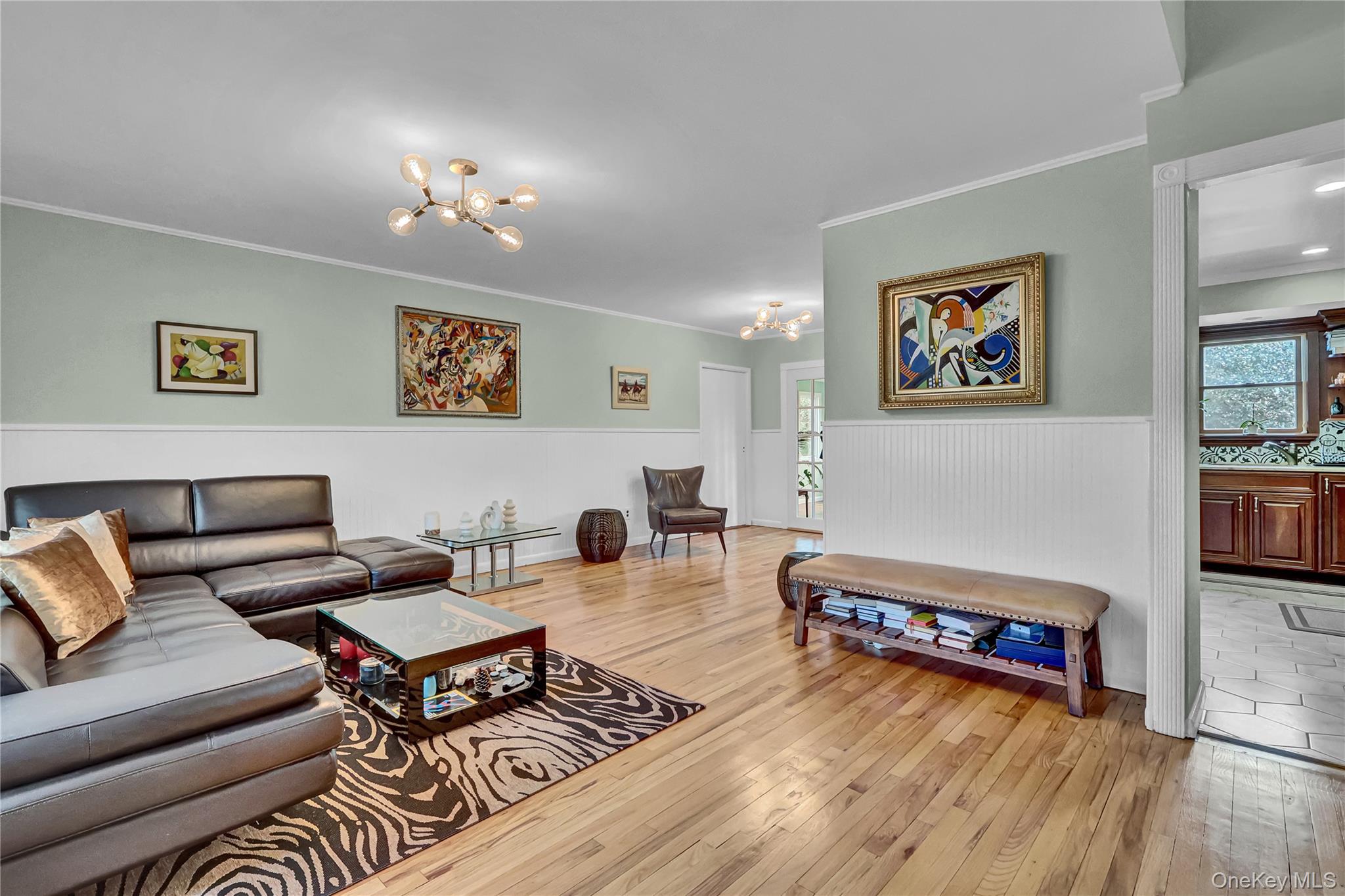 18 Frost Lane, Greenlawn, NY 11740