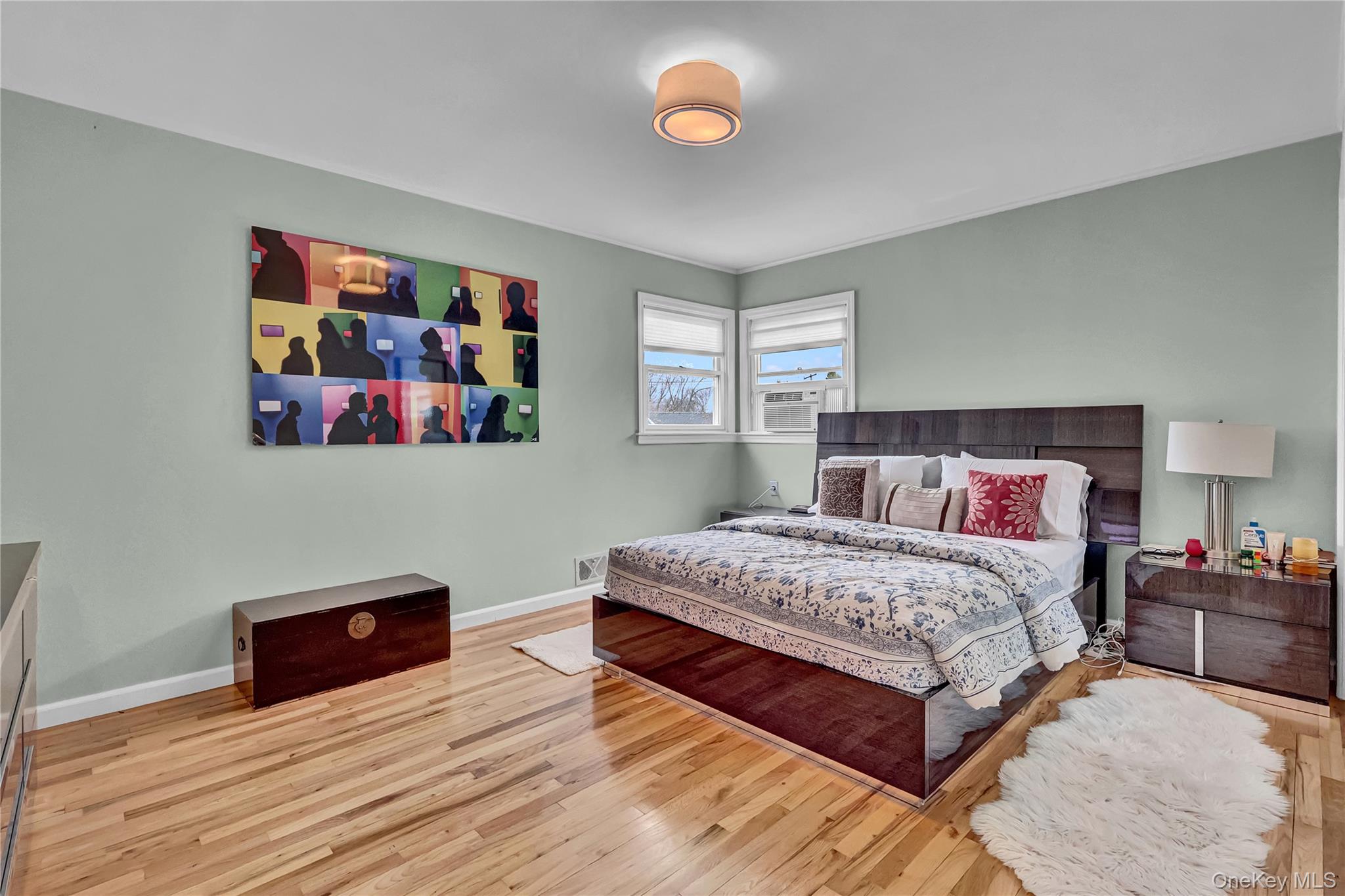 18 Frost Lane, Greenlawn, NY 11740